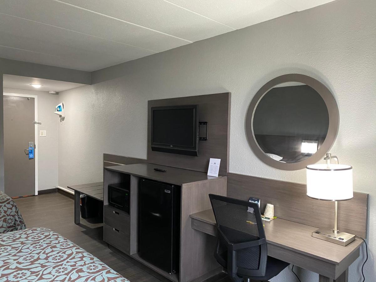 Days Inn By Wyndham Sharonville Bagian luar foto