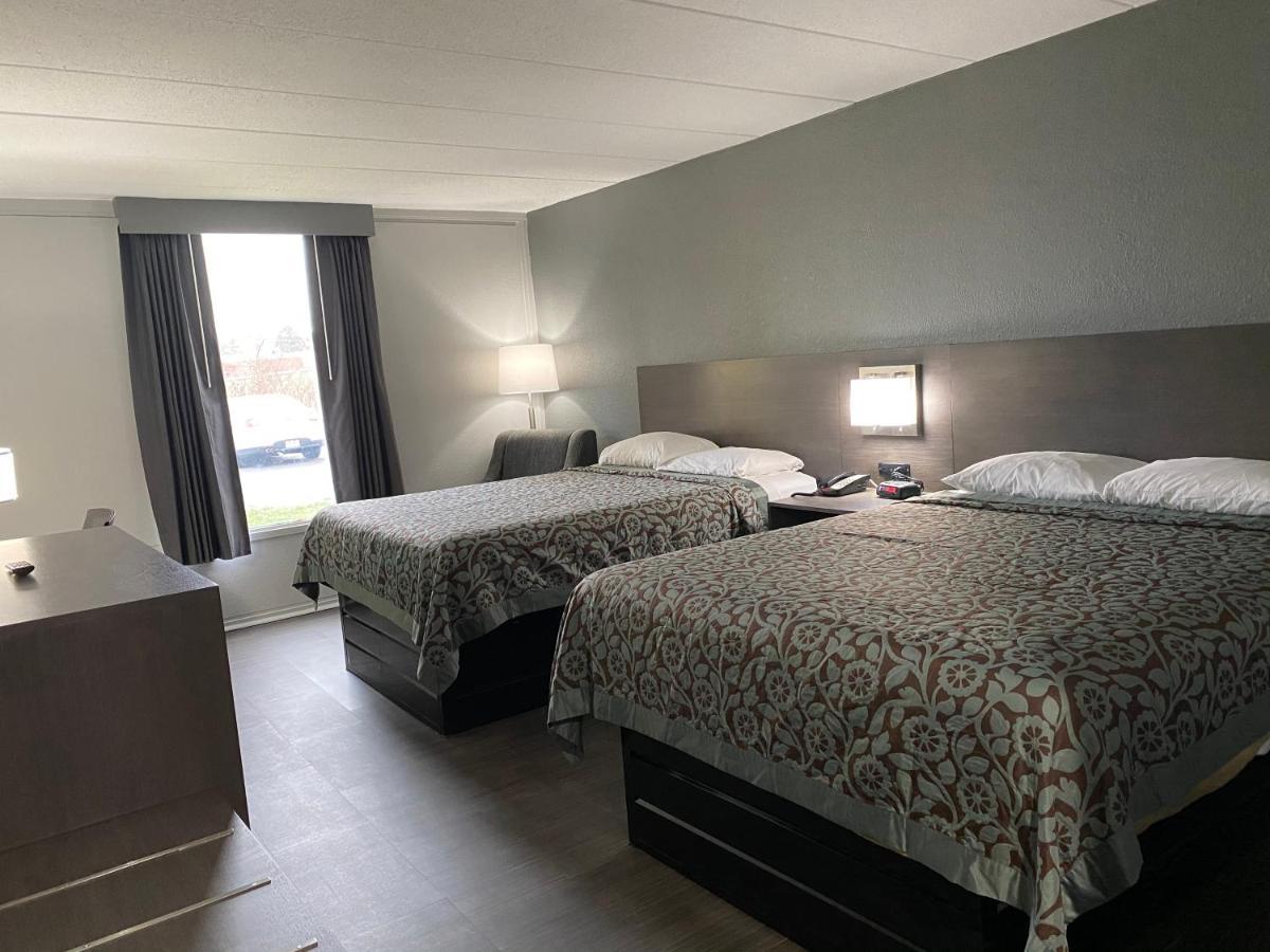 Days Inn By Wyndham Sharonville Bagian luar foto