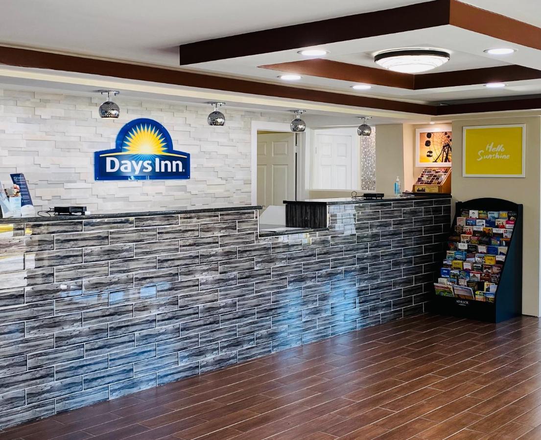 Days Inn By Wyndham Sharonville Bagian luar foto