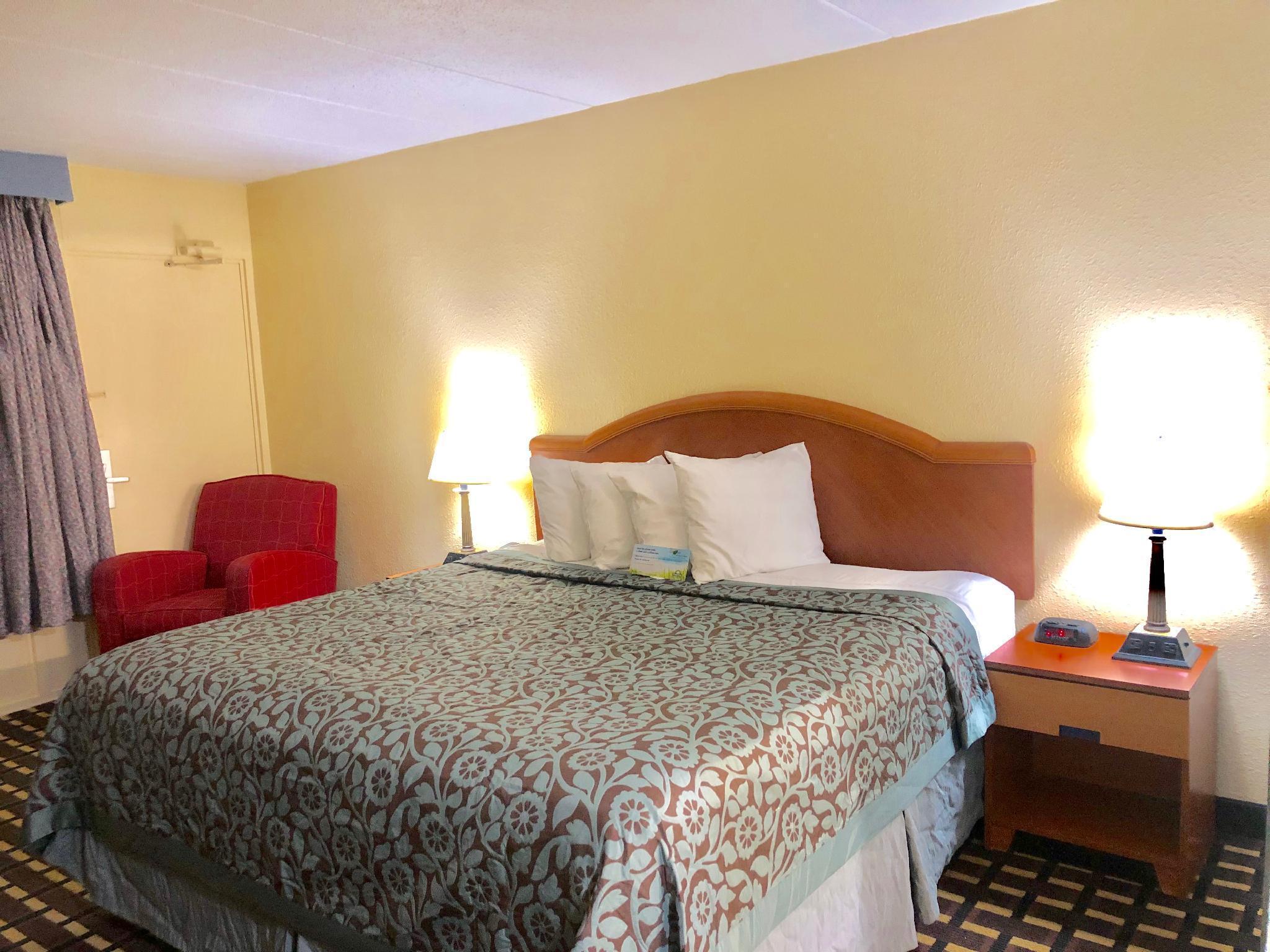 Days Inn By Wyndham Sharonville Bagian luar foto