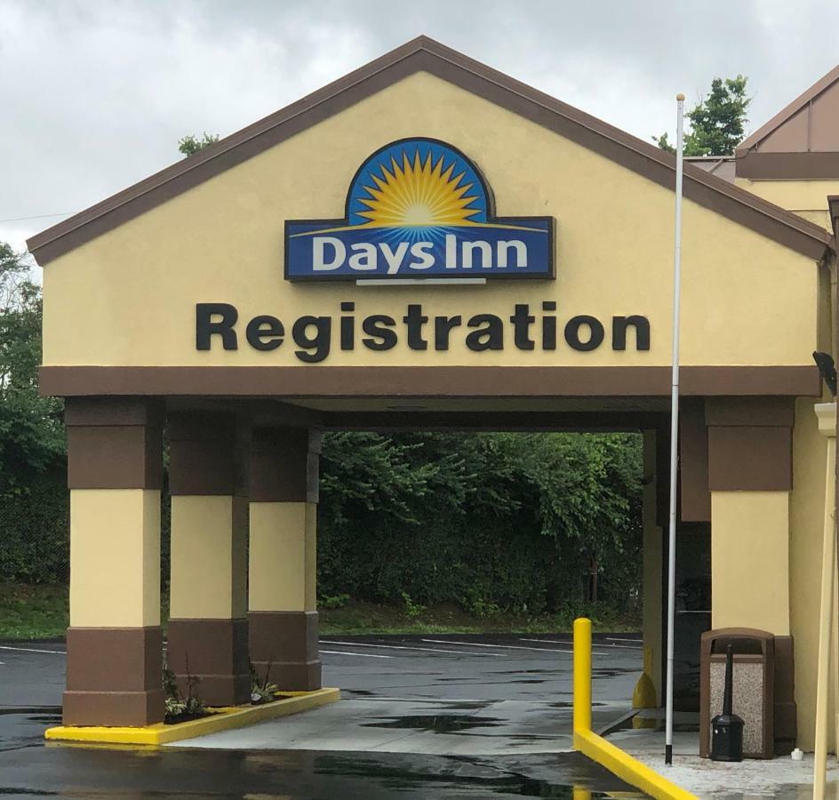 Days Inn By Wyndham Sharonville Bagian luar foto