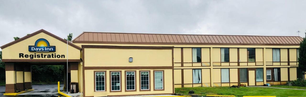 Days Inn By Wyndham Sharonville Bagian luar foto