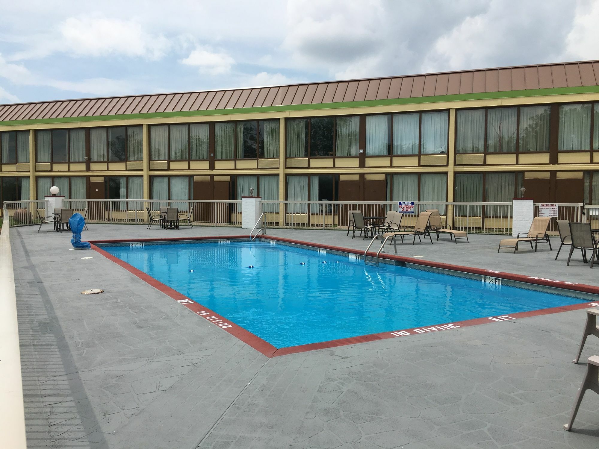 Days Inn By Wyndham Sharonville Bagian luar foto